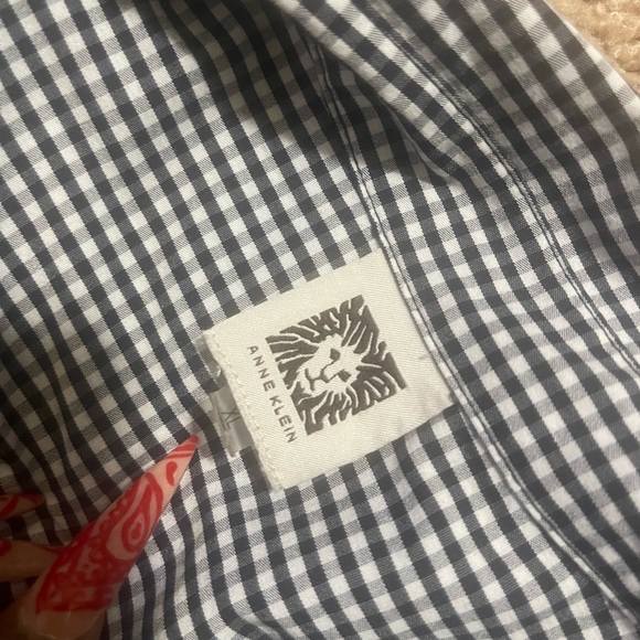 Tie Front top - Picture 2 of 3